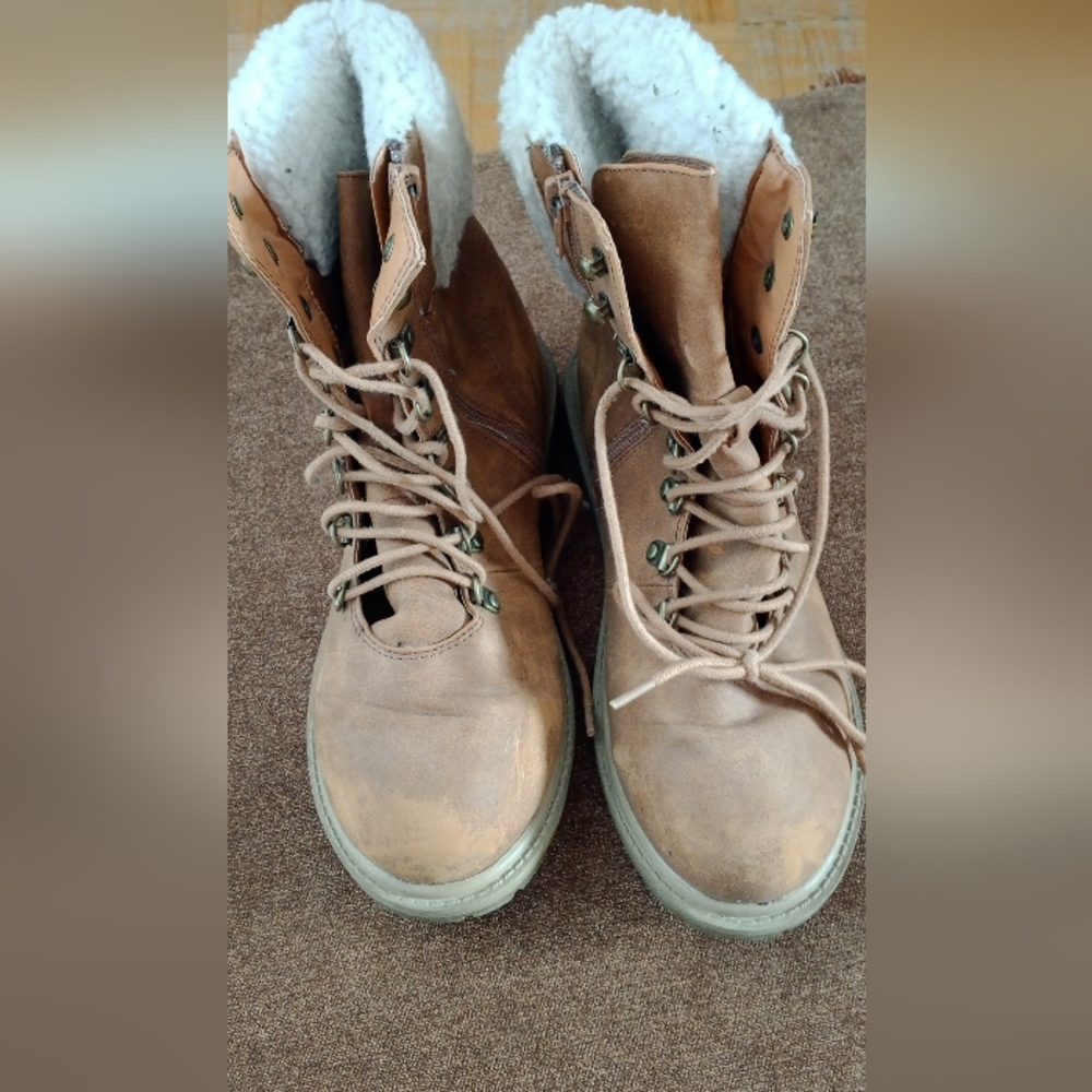 Brown Lace-Up Boots